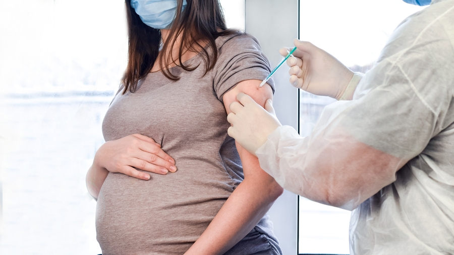 Loạt mũi tiêm quan trọng mẹ bầu không được bỏ lỡ
