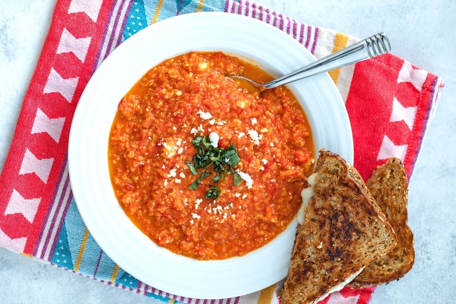Hạt quinoa nấu sốt cà chua kiểu Mexico