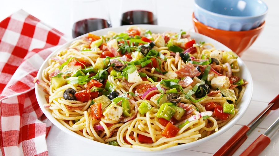 Salad mì Ý thanh mát cho mẹ bầu trong kỳ tam cá nguyệt thứ 2