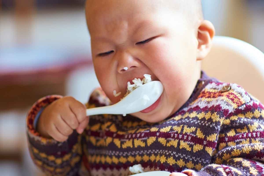 Ăn thô muộn - sai lầm trong ăn dặm