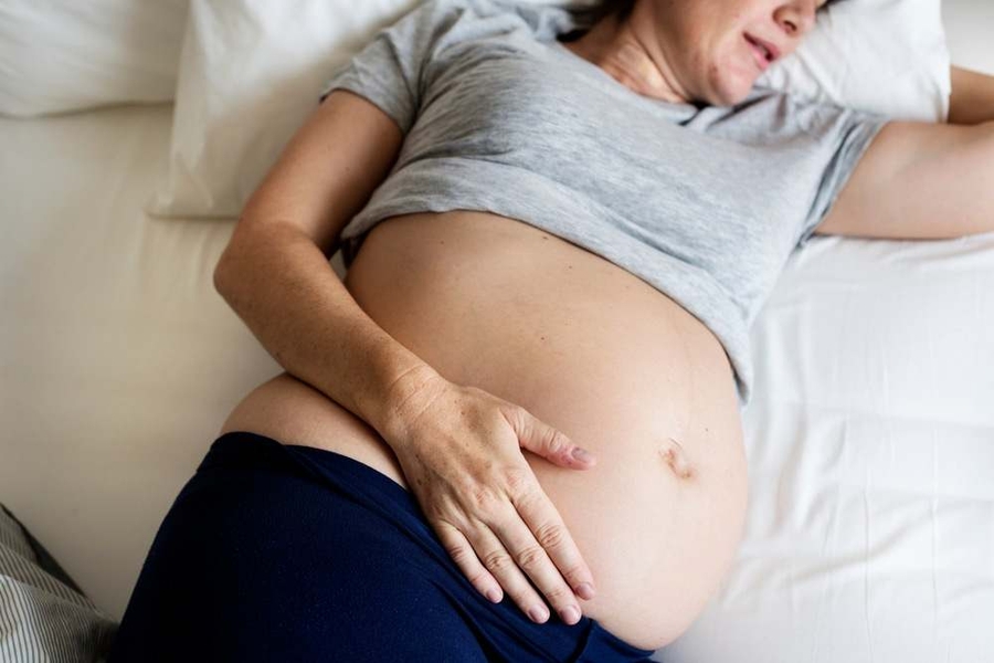 Bụng bầu căng tức: Khi nào bình thường, lúc nào bất thường?