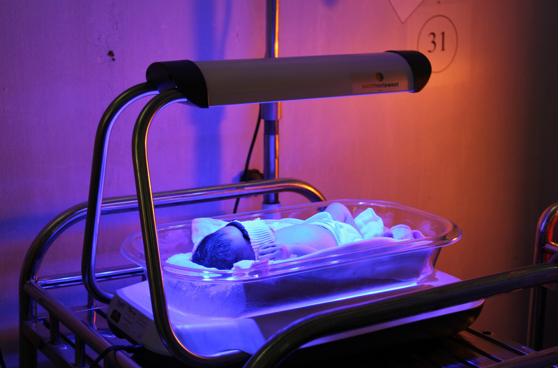 Lưu ý quan trọng khi điều trị vàng da