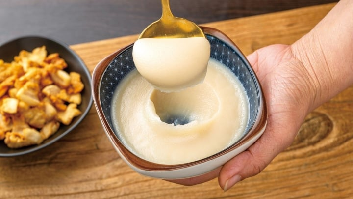 Chẳng hàng ngoại, mình dùng mỡ lợn cho con ăn dặm