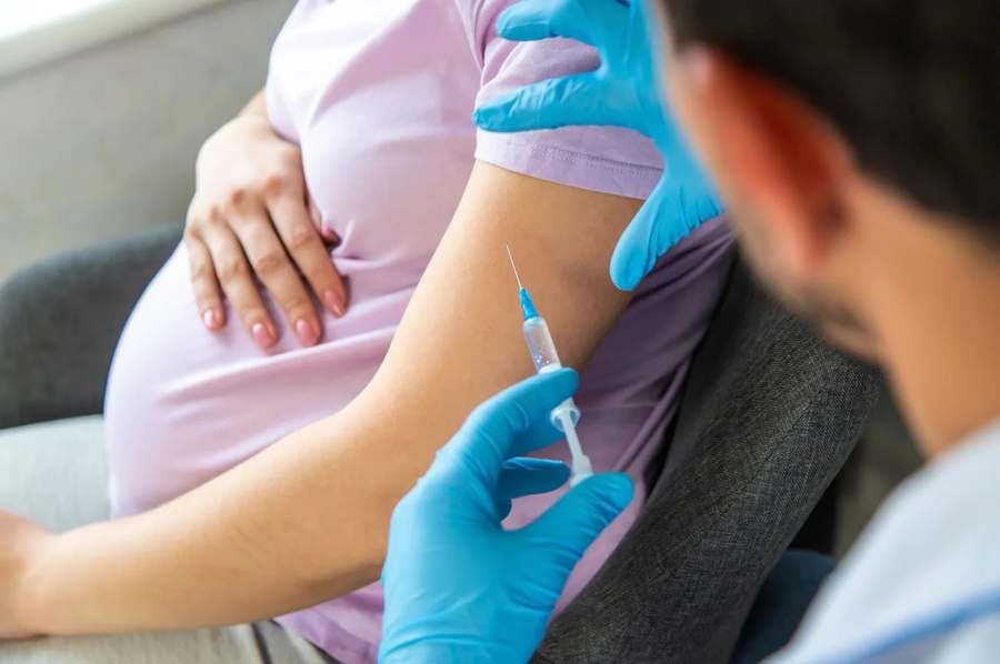 Có nên tiêm vaccine cúm cho bà bầu?