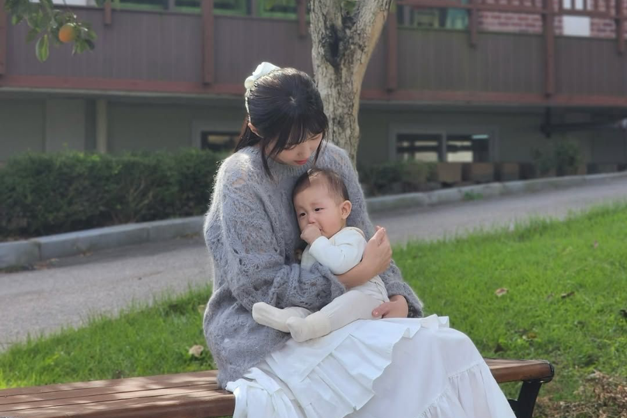 Còn cho con bú thì còn sữa?
