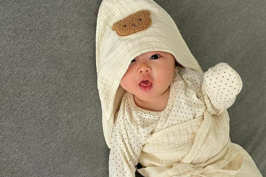 Từng rất tủi thân lúc hút sữa và giờ tôi đã biết thủ phạm rồi!