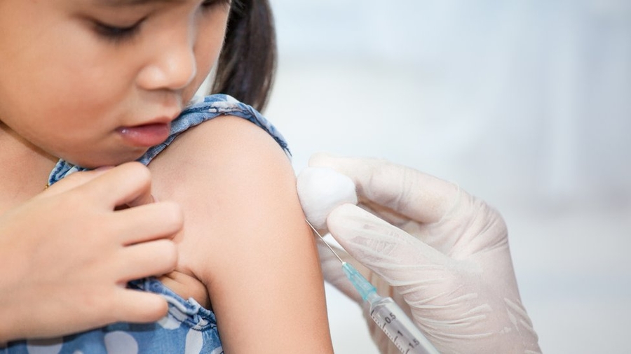 Trước khi đi mầm non, con cần kiểm tra vaccine nào?